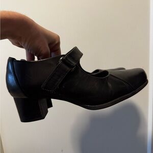 Dark brown Women's Mary Jane Shoes Clarks size 7.5 US 38 EURO